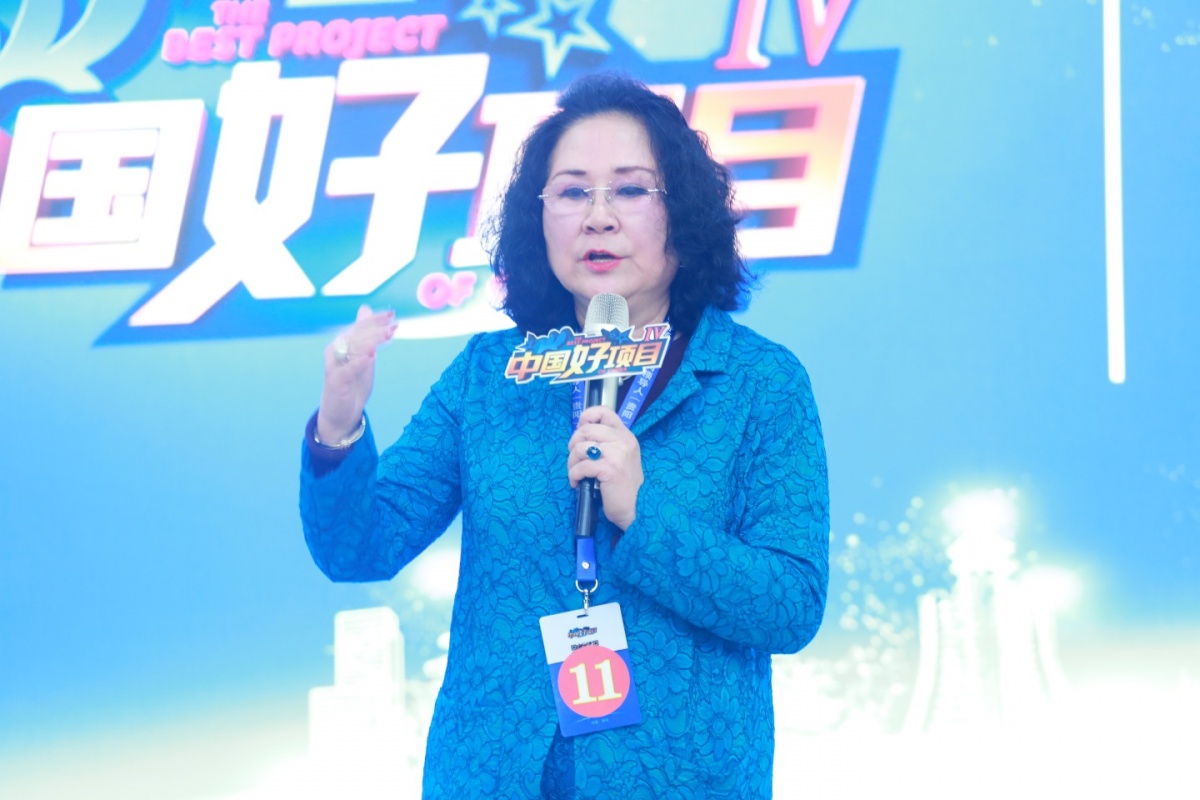 2F7B7285.jpg 2F7B7285.jpg